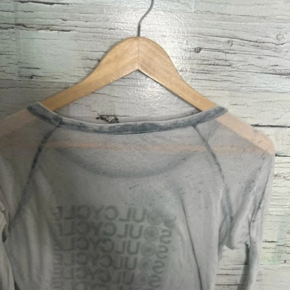 Soulcycle long sleeve size medium gray - Picture 8 of 8
